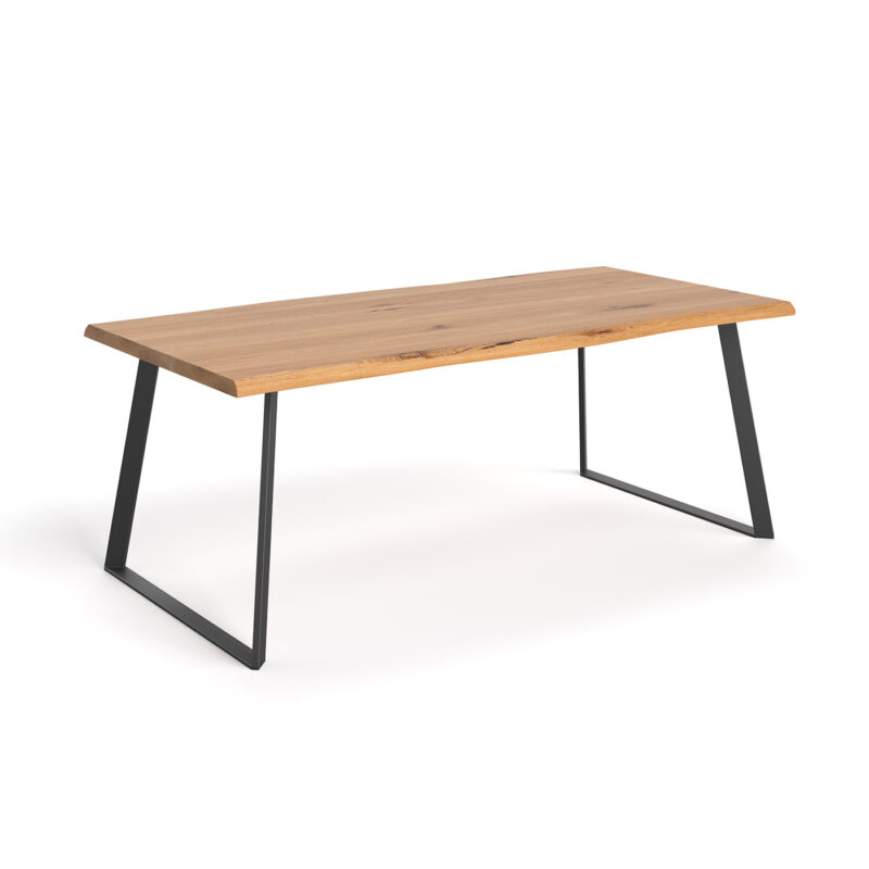 Stół Delta wykonany z litego drewna dębowego i metalu.